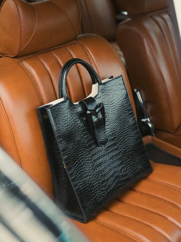 Buckled Maxi Croco Black Leather Tote Bag Black Women Totes Mac Duggal