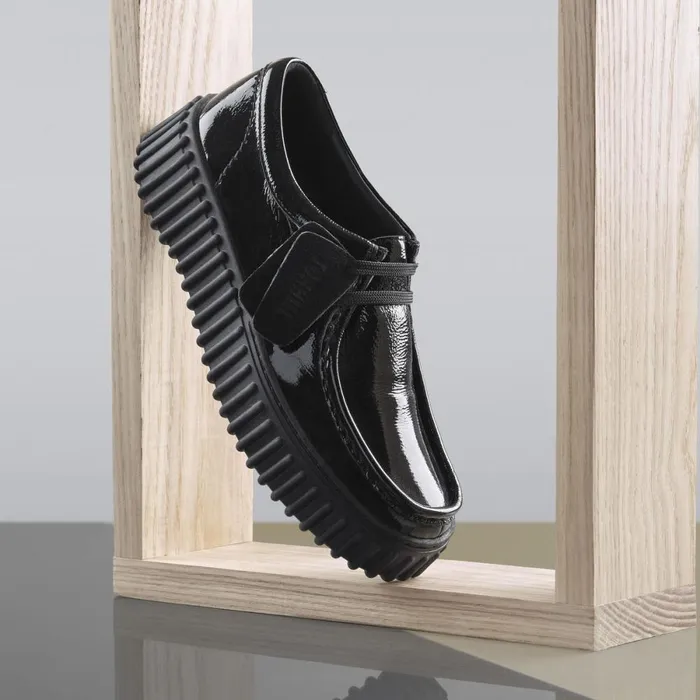 Clarks Black Shoes Torhill Bee Black Patent 8211 Women