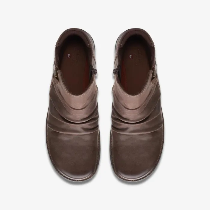 Clarks Wide Fit Boots Un Loop Top Dark Brown 8211 Women