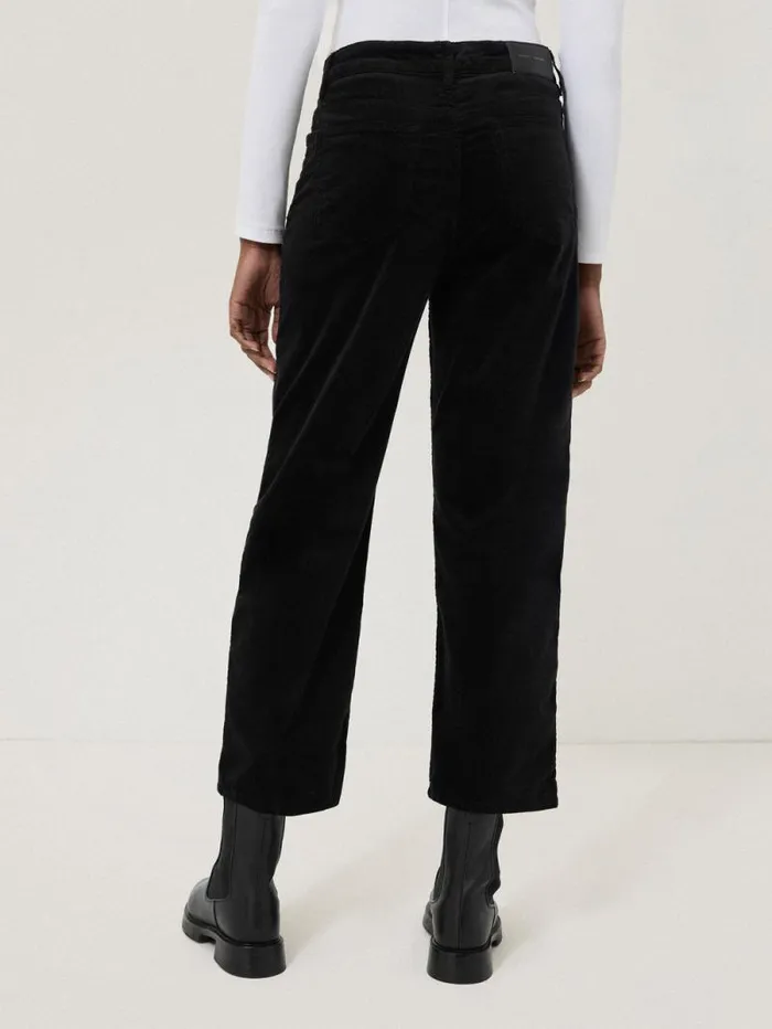 Delmont Velvet Tapered Jean Black Women Jigsaw Party