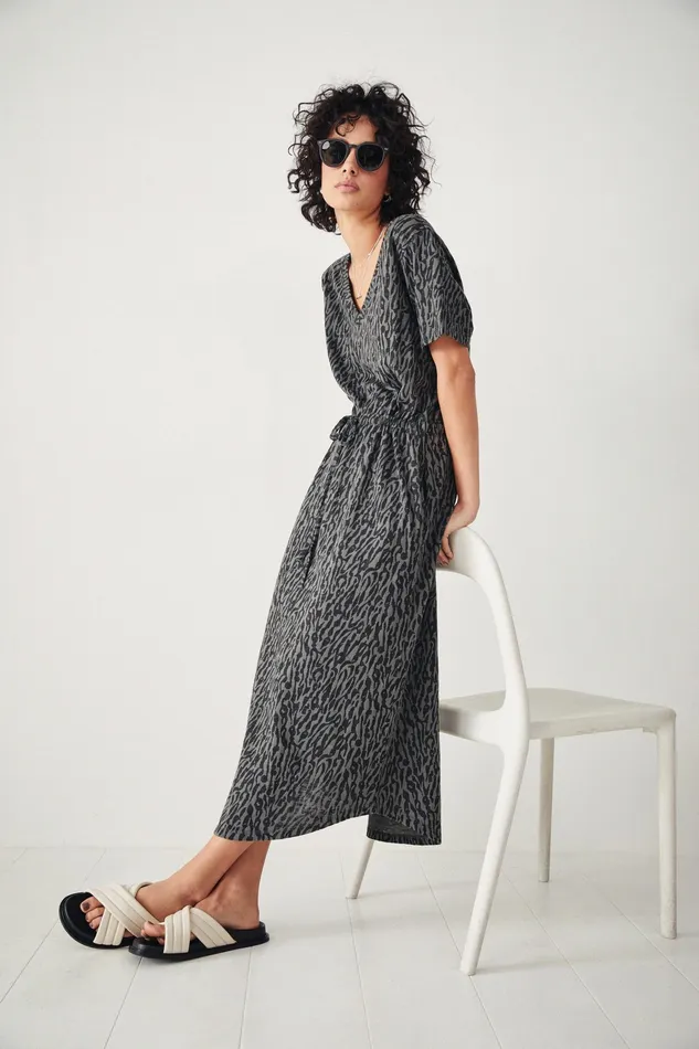 Dresses Women Hush Bay Jersey Dress Animal Abstract Khaki