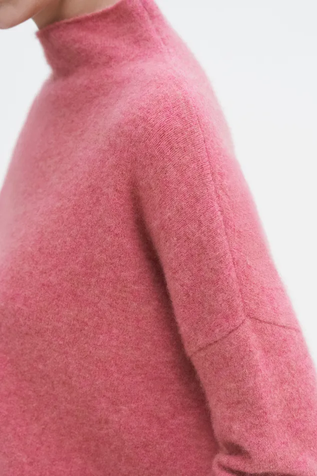 filippak Knitwear Women Mika Yak Funnelneck Sweater Light Raspberry filippak Knitwear Women Mika Yak Funnelneck Sweater Light Raspberry