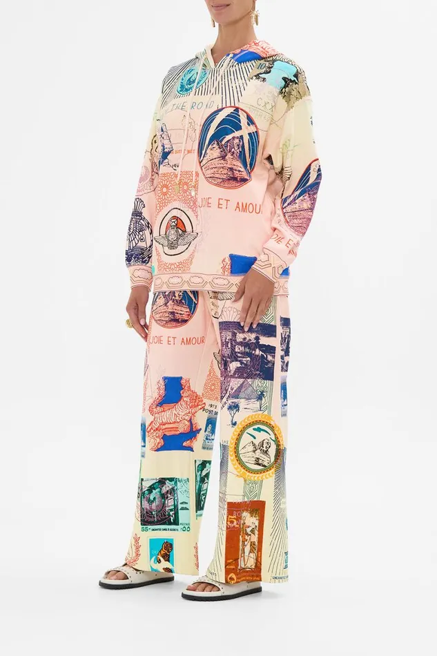 HOODY WITH POCKETS HAUTE PASSPORT Haute Passport Womens Camilla Jackets