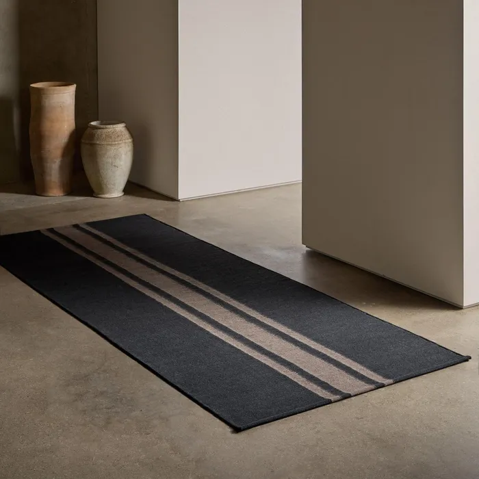 HOUSE James Perse Rugs Runners 35FT X 9FT Three Stripe Runner Anthracitemule