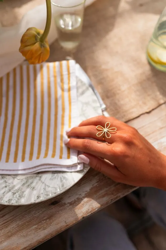 Jewelry and Accessories Rings Easy Clothes Golden Blouma Ring