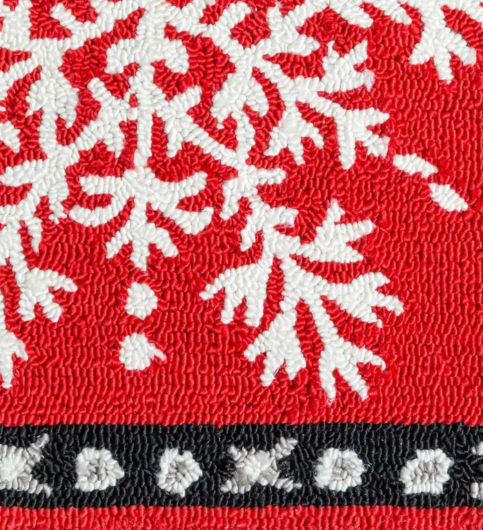 Outdoor Living Red Snowflake Hooked Accent Rug Plow and Hearth Doormats and Boot Trays Outdoor Living Red Snowflake Hooked Accent Rug Plow and Hearth Doormats and Boot Trays