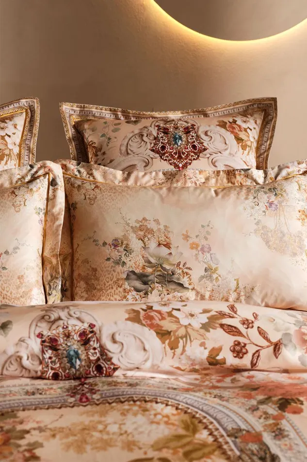 QUILT COVER SET ADORNED IN ANTIQUITY Adorned In Antiquity WomensMens Camilla Bed Linen