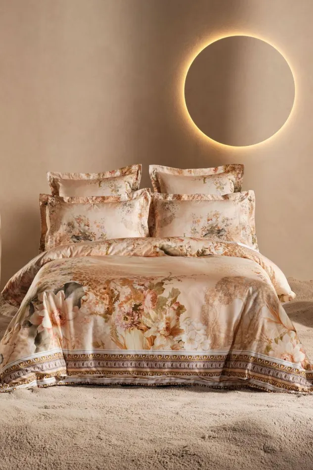 QUILT COVER SET ADORNED IN ANTIQUITY Adorned In Antiquity WomensMens Camilla Bed Linen