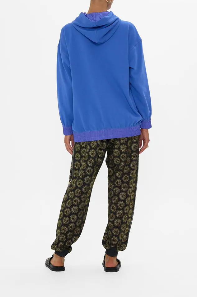 SILK BAND OVERSIZED HOODIE WITH POCKETS BLUE DEFY GRAVITY Defy Gravity Womens Camilla Knitwear SILK BAND OVERSIZED HOODIE WITH POCKETS BLUE DEFY GRAVITY Defy Gravity Womens Camilla Knitwear