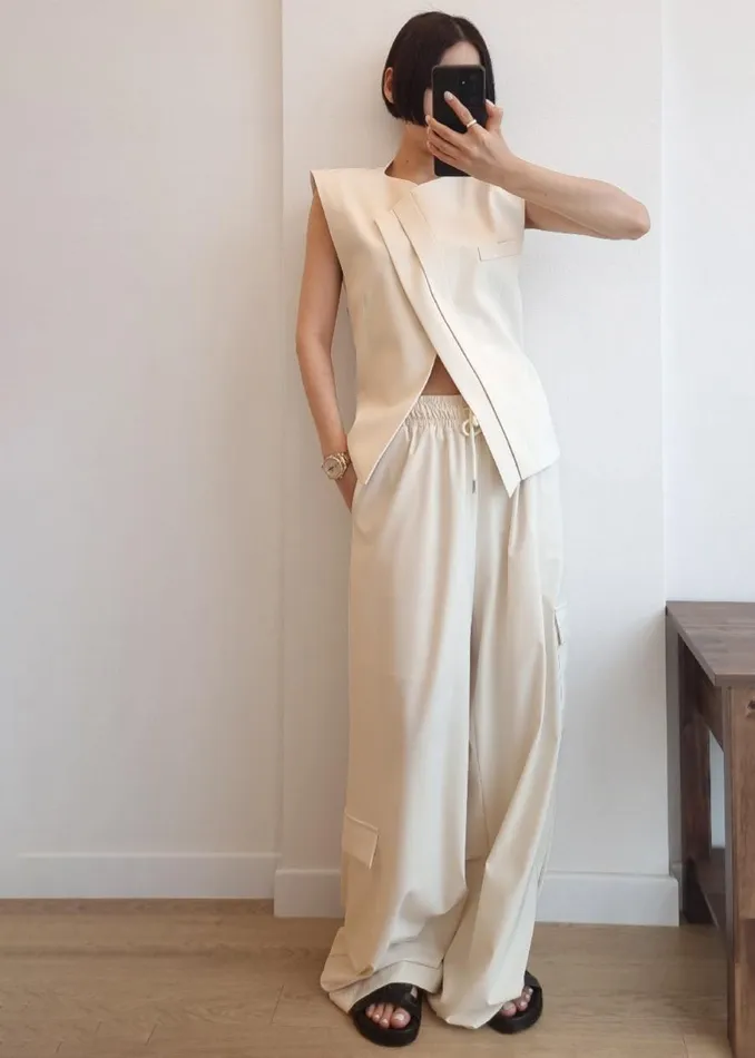 The Frankie Shop Ashton Cross Vest 8211 Cream Shop Outerwear