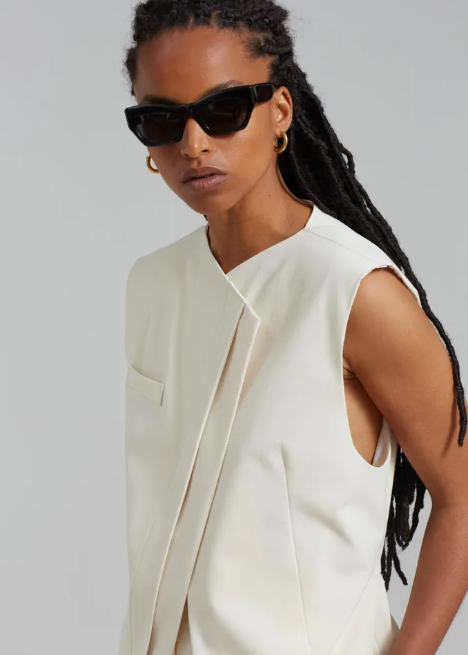 The Frankie Shop Ashton Cross Vest 8211 Cream Shop Outerwear