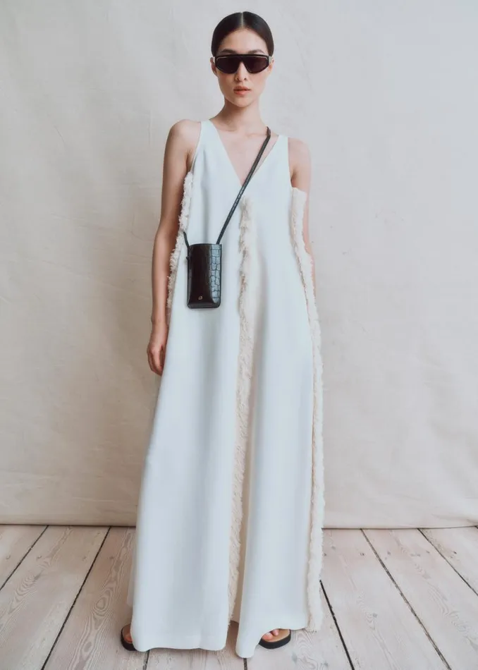 The Frankie Shop By Malene Birger Aya Phone Purse 8211 Dusty Brown Shop Accessories