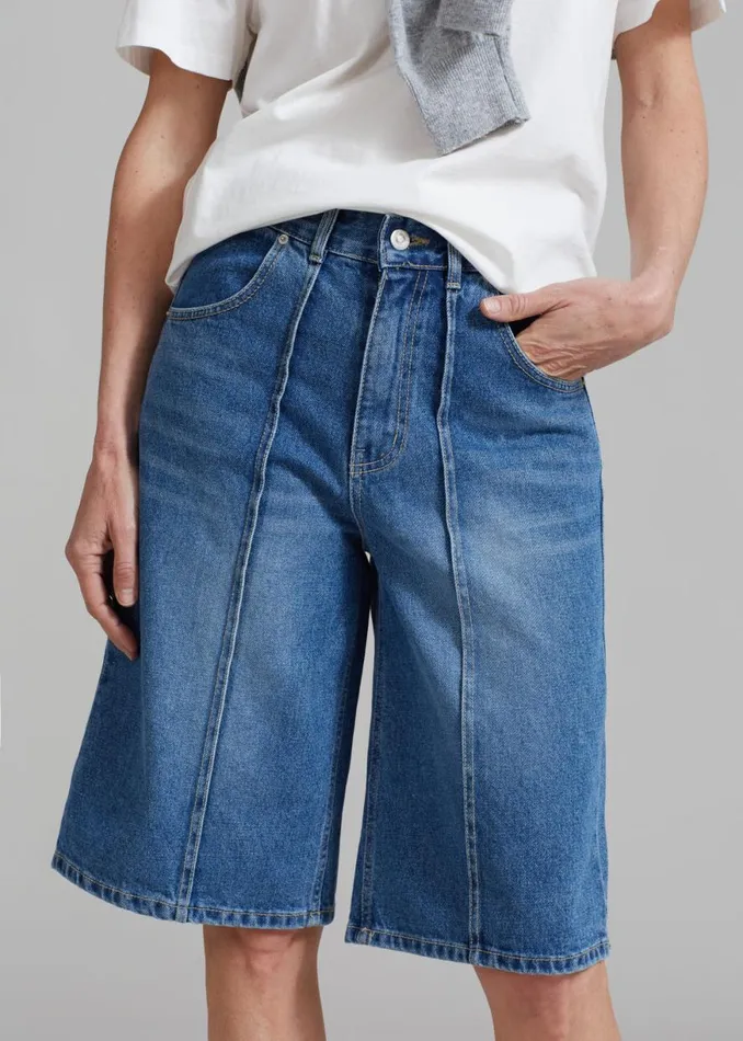 The Frankie Shop Elia Denim Bermuda Shorts 8211 Medium Wash Shop Denim