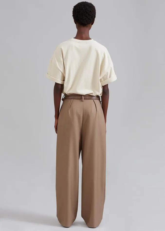The Frankie Shop Faro Boxy Tee 8211 Beige Shop Tops