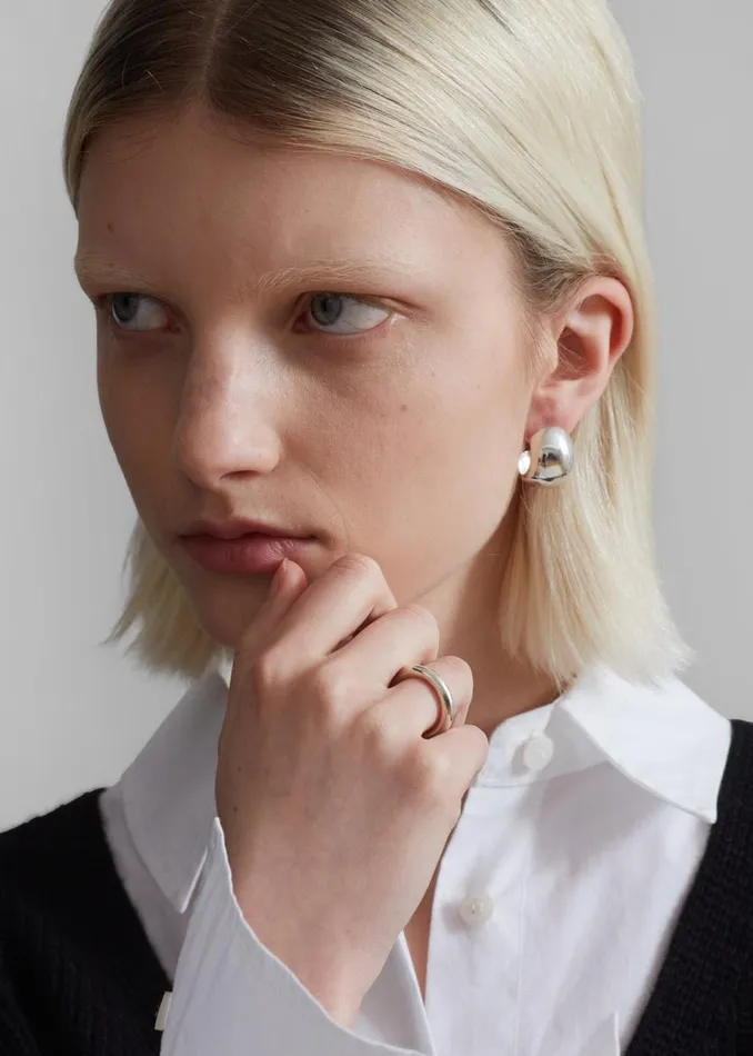 The Frankie Shop Jasmin Sparrow Classic Hoops 8211 Silver Shop Accessories