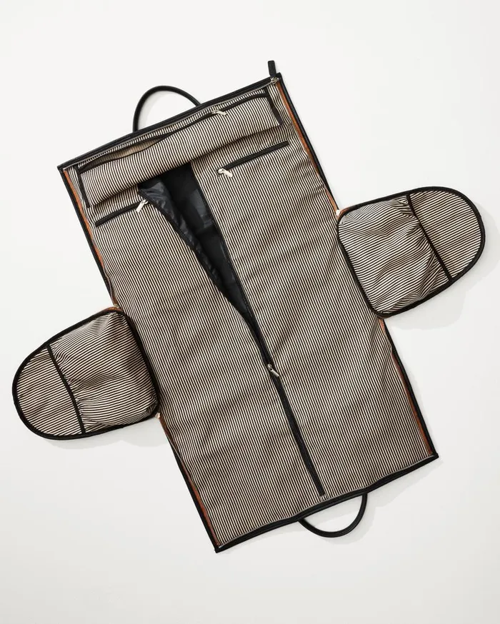 Tommy Bahama Luggage and Travel Siena Tan 2in1 Garment Duffel Bag Chestnut 8211 Beach and HomeMen Tommy Bahama Luggage and Travel Siena Tan 2in1 Garment Duffel Bag Chestnut 8211 Beach and HomeMen