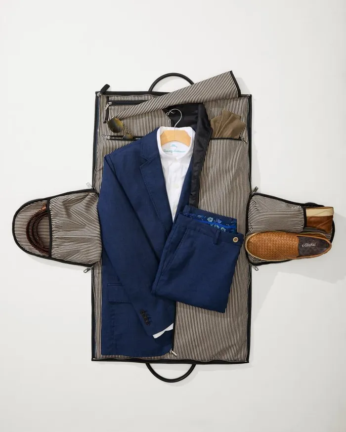 Tommy Bahama Luggage and Travel Siena Tan 2in1 Garment Duffel Bag Chestnut 8211 Beach and HomeMen Tommy Bahama Luggage and Travel Siena Tan 2in1 Garment Duffel Bag Chestnut 8211 Beach and HomeMen