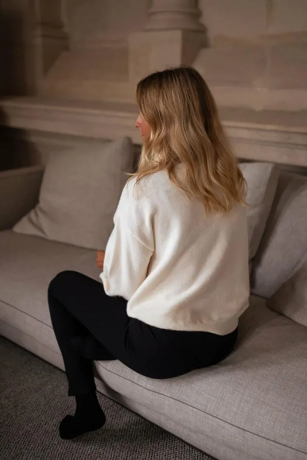 Women039s Clothing Sweaters Easy Clothes Ecru Pola Sweater Women039s Clothing Sweaters Easy Clothes Ecru Pola Sweater