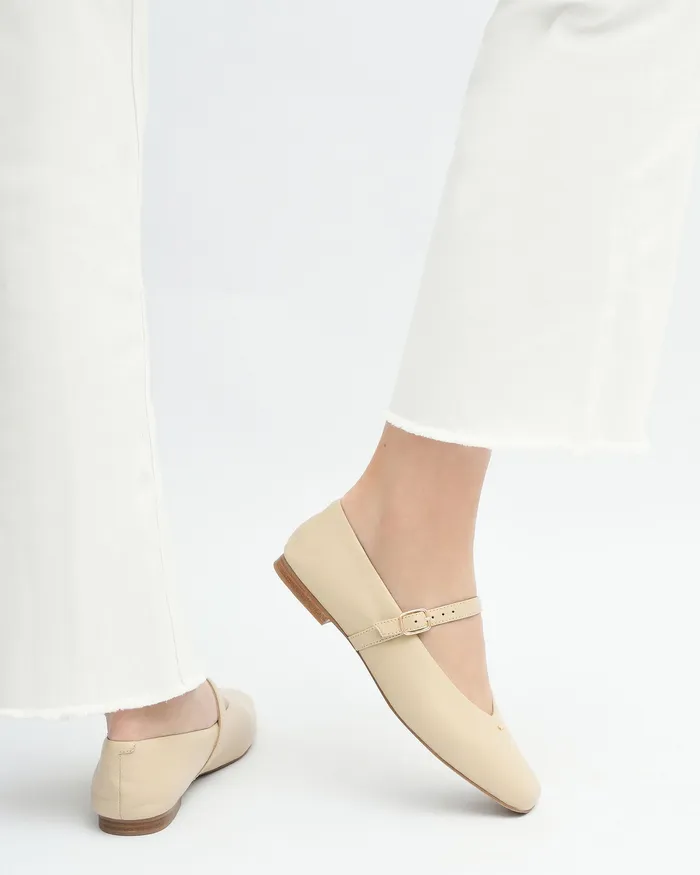 Women jomercer April casual flats sand leather CASUAL Women jomercer April casual flats sand leather CASUAL