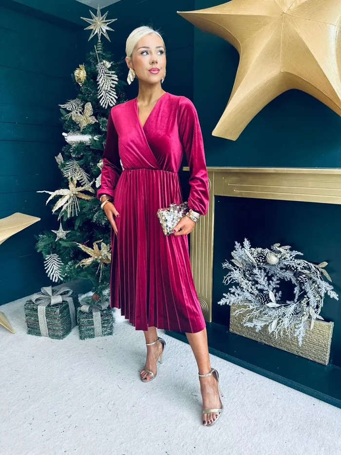 Women Midi Canella Lane Philipa Velvet Pleated Midi Dress Wine