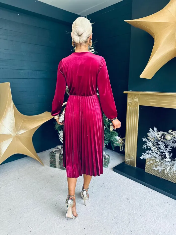 Women Midi Canella Lane Philipa Velvet Pleated Midi Dress Wine