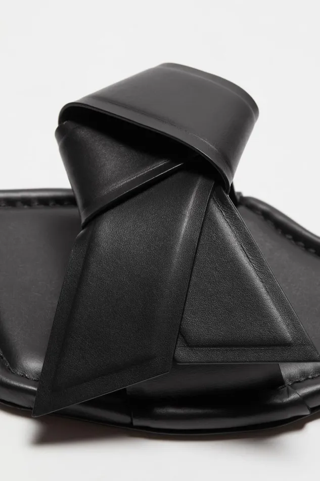 Women Musubi Leather Sandal Black Acne Studios Shoes