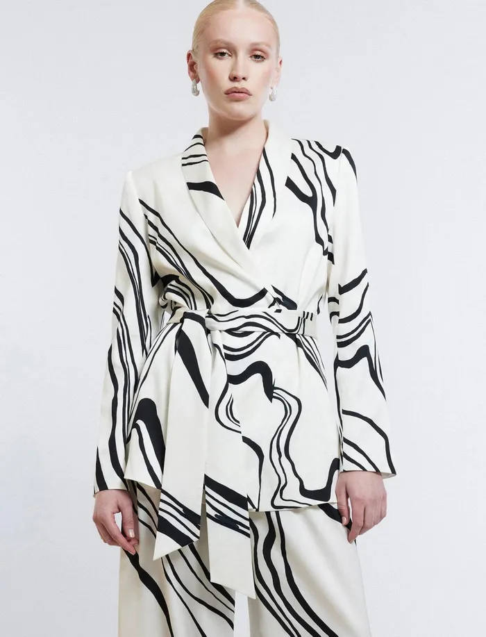 Women Suiting BCBG Salome Belted Blazer Gardenia Combo