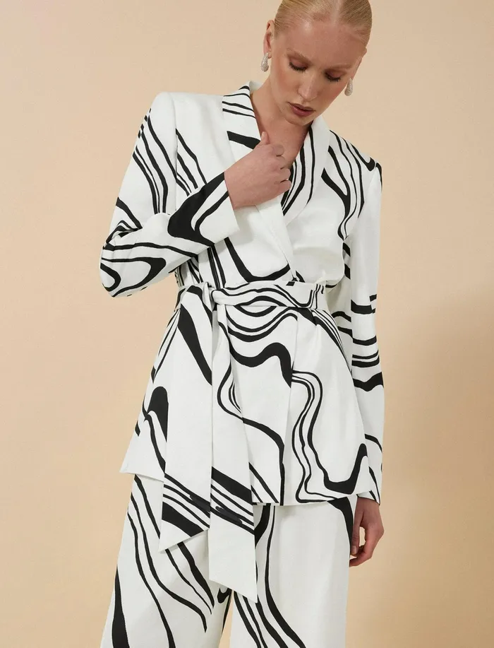 Women Suiting BCBG Salome Belted Blazer Gardenia Combo